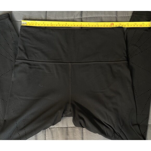 Athleta Elation 7/8 Tight Ultra High Rise Lasercut Women's M Leggings Yoga - Picture 7 of 9
